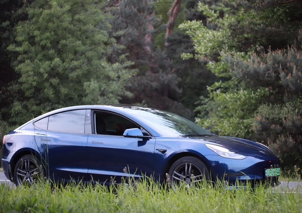 Tesla Model 3 cena 124900 przebieg: 139000, rok produkcji 2019 z Nowy Sącz małe 232